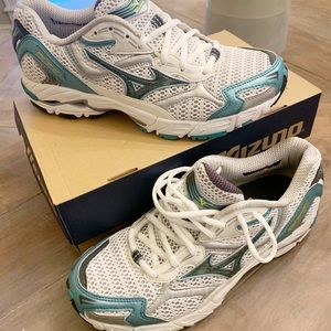 Mizuno New Wave Inspire